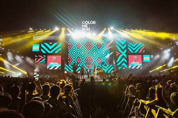 Quels logements en Écosse permettent de participer à des festivals de musique celtique?